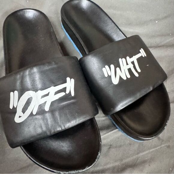 Off-White \